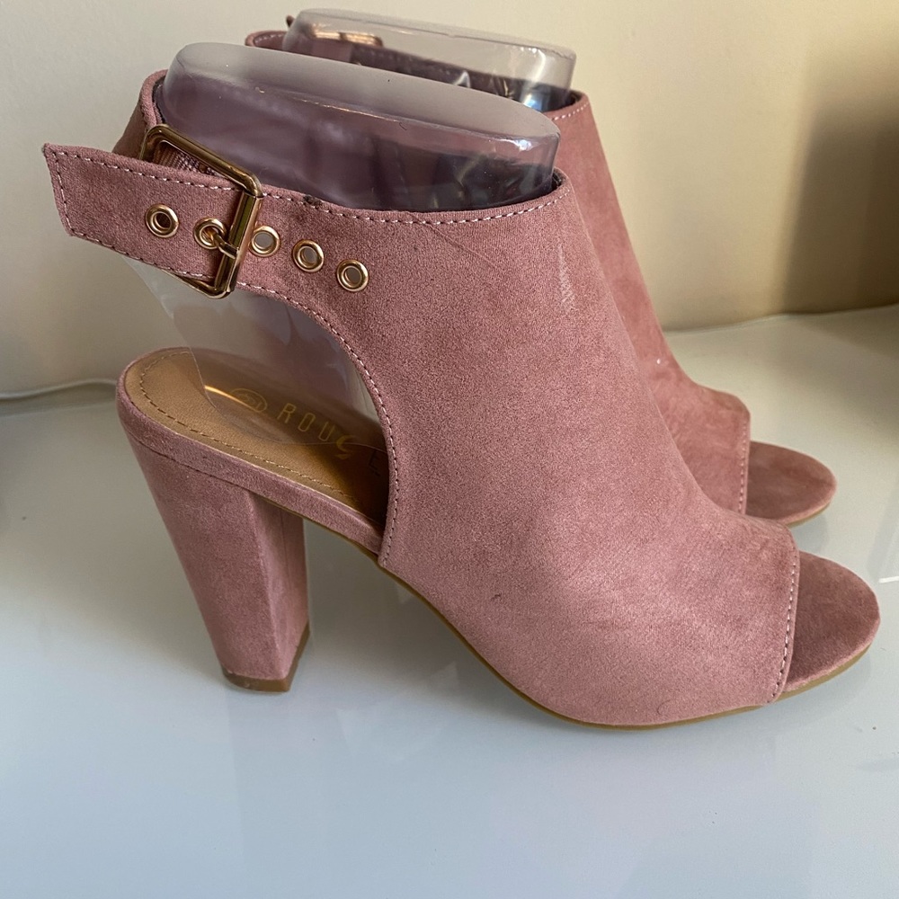 Women’s Open Toe Shoe